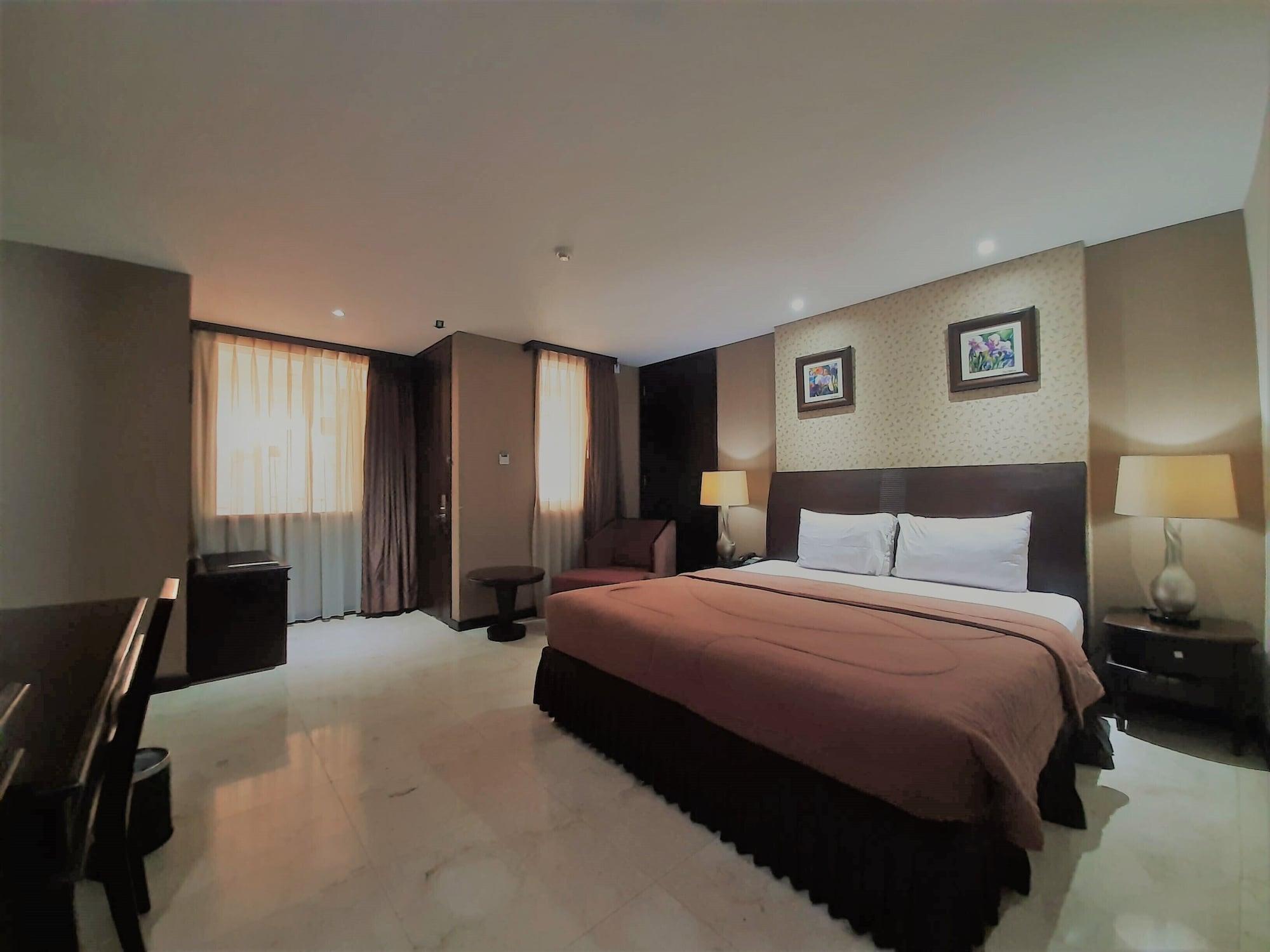 The Palais Hotel Dago Bandung Exterior foto